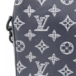 Túi xách vai Louis Vuitton Monogram Shadow Trio Messenger M24753 610317
