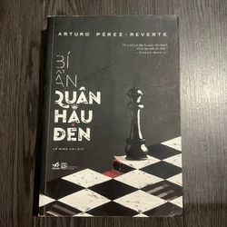 Bí ẩn quân hậu đen (cuốn tiểu thuyết về cờ vua xuất sắc nhất) 301044