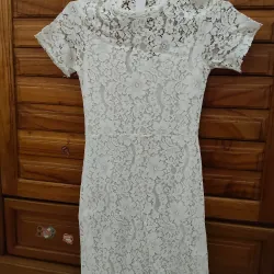 Váy ren ôm body trắng