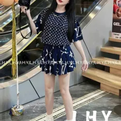 Set váy áo thun QCCC size S M còn nguyên tag 1023491