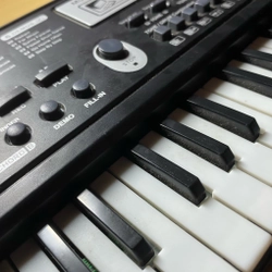 Đàn piano điện -MQ6106 - 61 phím , màu đen , còn mới tốt  502826