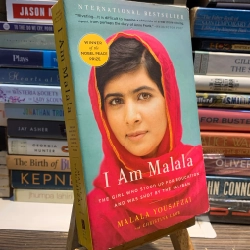 I AM MALALA : HOW ONE GIRL STOOD UP FOR EDUCATION AND CHANGED WORLD - Malala Yousafzai (Winner of the Nobel Peace Prize) 139594