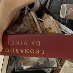 Leonardo Da Vinci - Walter Isaacson, mới 80% (mất bìa áo) (KimT) 62176