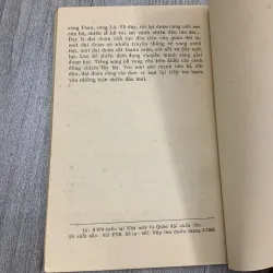 Dưới ngọn cờ vẻ vang của đảng - song hào. 1965. 10a3 1025786