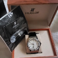 Đồng hồ Hublot