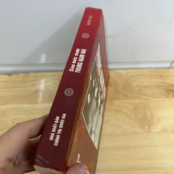 Sau Bức màn Trung Nam Hải  558970