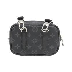 Túi đeo chéo Louis Vuitton Taiga Lama Outdoor M30755 613642