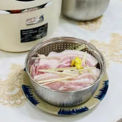 Nồi cơm điện tử UNIE URC612 , nấu cơm giảm đường, lòng nồi inox, dung tích 1,2L 796588