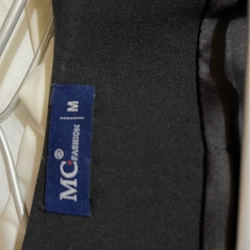 Áo khoác crop top ngoài chân váy 495963