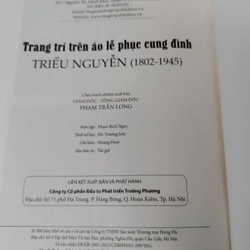 Trang trí trên áo lễ phục cung đình 462991