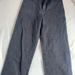 Quần jean ống xuông