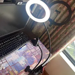 Đèn kẹp bàn livestream có giá đỡ, thân kim loại, thuận tiện mang đi 687789