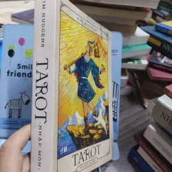 Sách: Tarot - Tác giả: Kim Huggens (A3) 601519