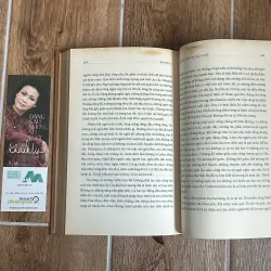 Đằng Sau Những Nụ Cười - Khánh Ly (Bìa Cứng) 733561