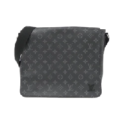 Túi xách vai Louis Vuitton Monogram Eclipse District MM M44001 - Hàng hiệu Chính hãng