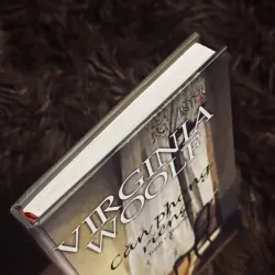 Căn phòng riêng (bìa cứng) 997989