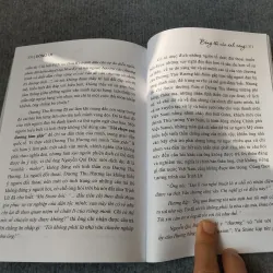 BÓNG TỐI CỦA ÁNH SÁNG - ĐÔNG LA NGUYỄN HUY HÙNG 727192