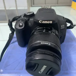 Máy ảnh Canon EOS 650D 18MP với ống kính 50mm f/1.8