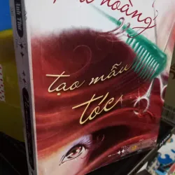 nữ hoàng tạo mầu tóc