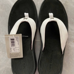 Dép xỏ New Balance 550043