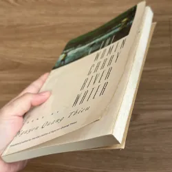 The Women Carry River Water - Nguyen Quang Thieu (Có chữ ký tác giả, song ngữ) 785165