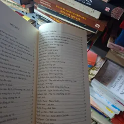 Bên dòng Hương  995115