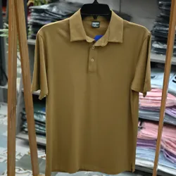 Áo thun polo nam không túi trẻ trung màu nâu tây