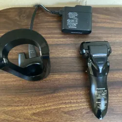 Máy cạo râu Panasonic ES-ST23.Đủ phụ kiện 100-240v 594610