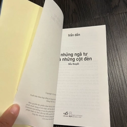 Những ngã tư và những cột đèn (bản in đầu) 303123