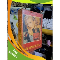 (TẶNG BOOKMARK) Mối tình kỳ lạ mới 70% ố Văn học nước ngoài RBK1709