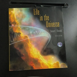 Sáchi ngoại văn khoa học cuộc sống trong vũ trụ LIFE IN THE UNIVERSE (Khổ vuông lớn)