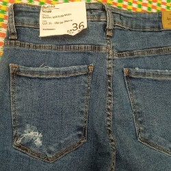 Quần jean (quần bò) nữ Bershka 26305