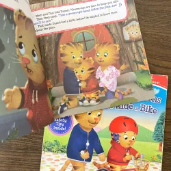 ✨𝑫𝒂𝒏𝒊𝒆𝒍 𝑻𝒊𝒈𝒆𝒓'𝒔 𝑵𝒆𝒊𝒈𝒉𝒃𝒐𝒓𝒉𝒐𝒐𝒅 2-𝑩𝒐𝒐𝒌 𝑺𝒆𝒕✨ 780685