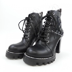 Giày bốt dòng Star Trail của Louis Vuitton 657672