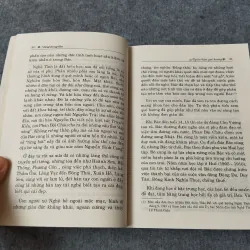 VÀNG TRONG LỬA. CHỦ TỊCH HỒ CHÍ MINH VỚI MIỀN NAM TỔ QUỐC 701054