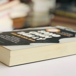  SANG CHẤN TÂM LÝ – HIỂU ĐỂ CHỮA LÀNH Tác giả: Bessel Van Der Kolk  482844