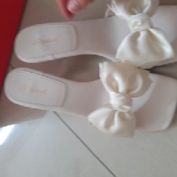 Dép nơ lụa màu trắng sz 39 sale sốc óc, dọn nhà nên thanh lý rất rẻ 12880