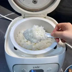 Nồi cơm điện lòng gốm tự nhiên UNIE URC815 1045155
