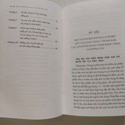 Đến Starbucks mua cà phê cốc lớn, tác giả Yoshimoto Yoshio chuyên ngành kinh tế học.  142134