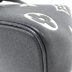 Túi xách vai Louis Vuitton Monogram Bicolor Empreinte Neo Noé MM M45497 609149