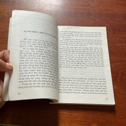II Tủ Sách Phòng Hồ Chí Minh: Những Người Con Đỡ Đầu Của Bác - Trần Đương - 2001 507415