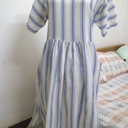 Váy sọc xanh 1 lớp size L 301127