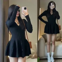 Đầm nữ cổ điển nhẹ nhàng phối túi xách hợp đi chơi, dạo phố 792589