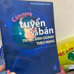 Sách Cẩm nang tuyển và bán trong kinh doanh