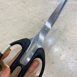 Kéo văn phòng, kéo cắt giấy F200 (20cm). 466472