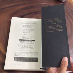 II Văn Học Nước Ngoài: Hoa Vẫn Nở Mỗi Ngày - VALÉRIE PERRIN - 2022 976232