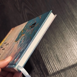 Người xa lạ (bìa cứng) 473516