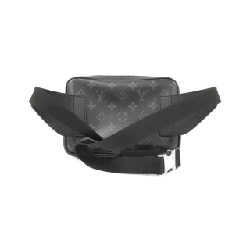 Túi đeo chéo Louis Vuitton Taiga Lama Bum Bag Outdoor M30245 613279