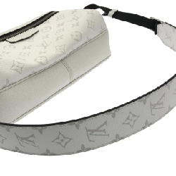 Túi đeo chéo Louis Vuitton Taiga Lama Outdoor Messenger PM M30243 - Hàng hiệu Chính hãng 802767