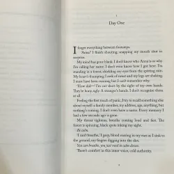 The Seven Deaths of Evelyn Hardcastle - Stuart Turton 729100